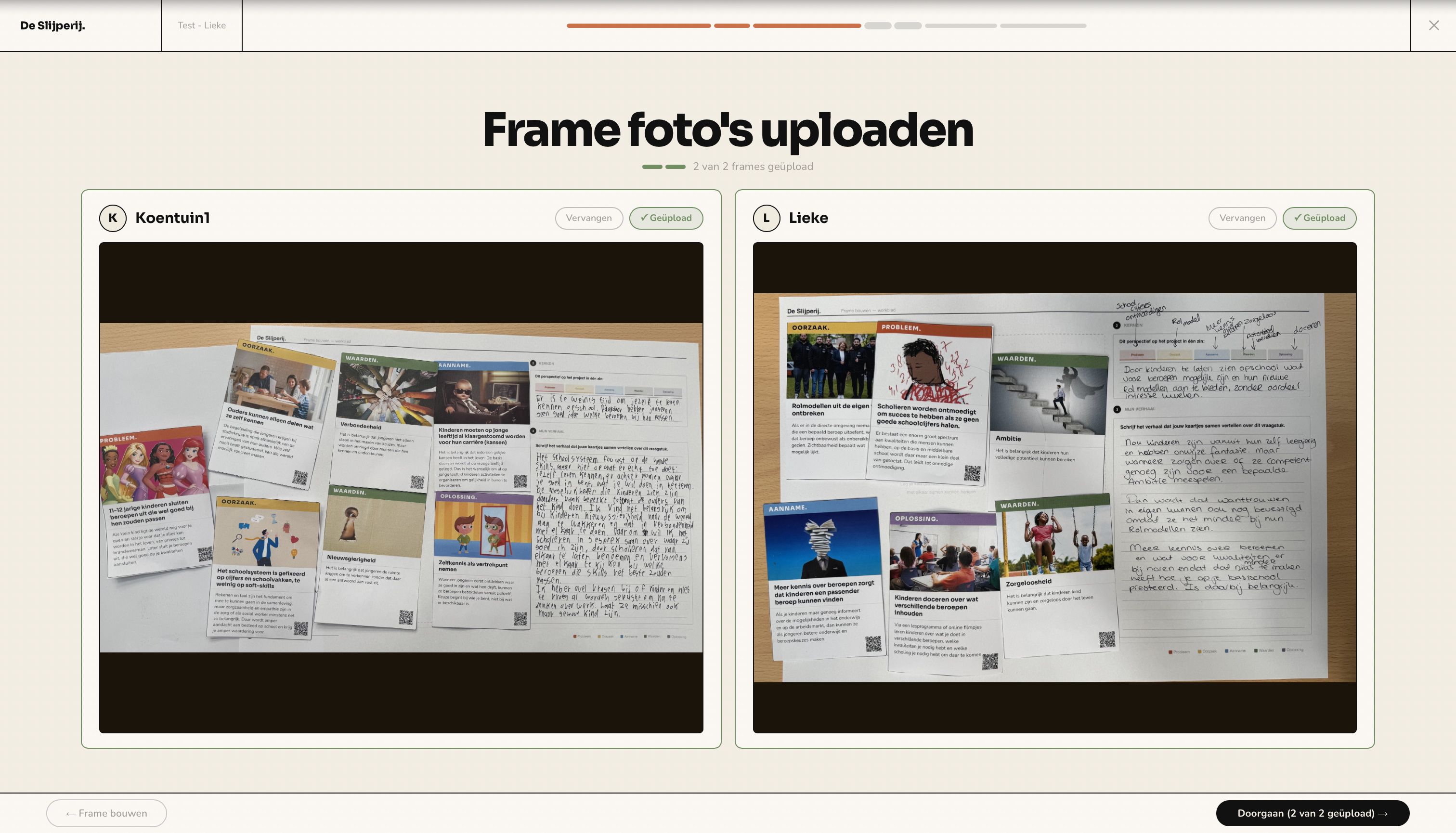Frames uploaden: spelers fotograferen hun werkblad en verzenden het naar het platform.